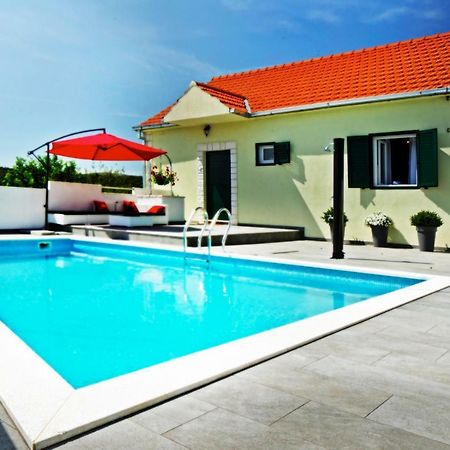 Вилла House Lucia Brstanovo Экстерьер фото